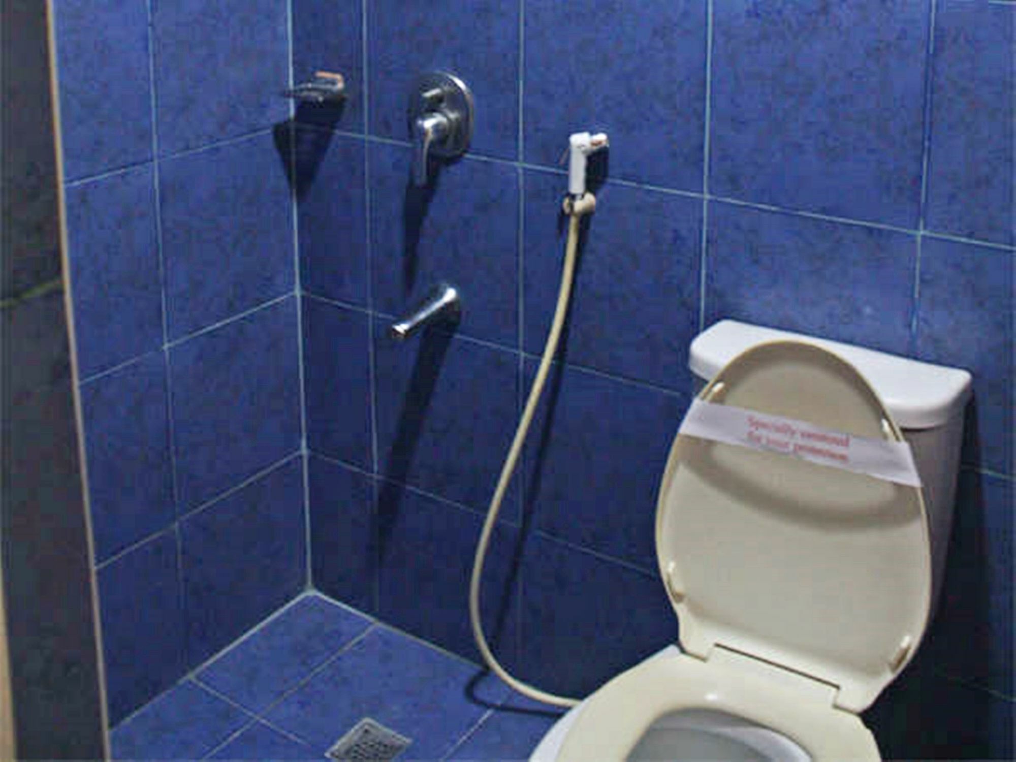Vista Apartelle Makati City Exteriör bild