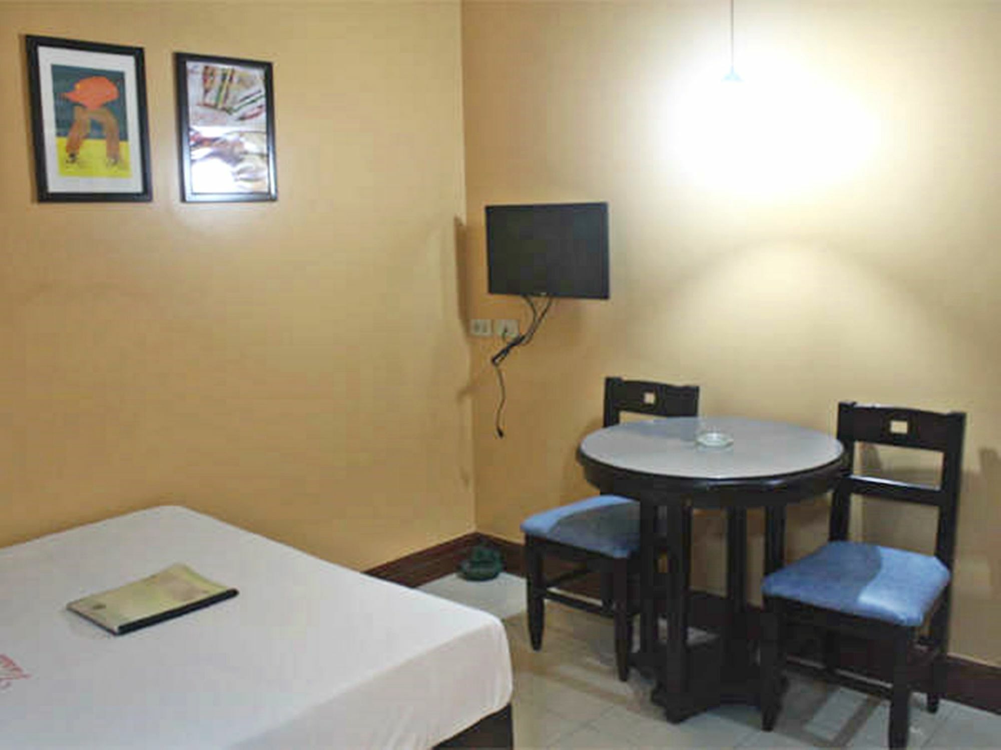 Vista Apartelle Makati City Exteriör bild